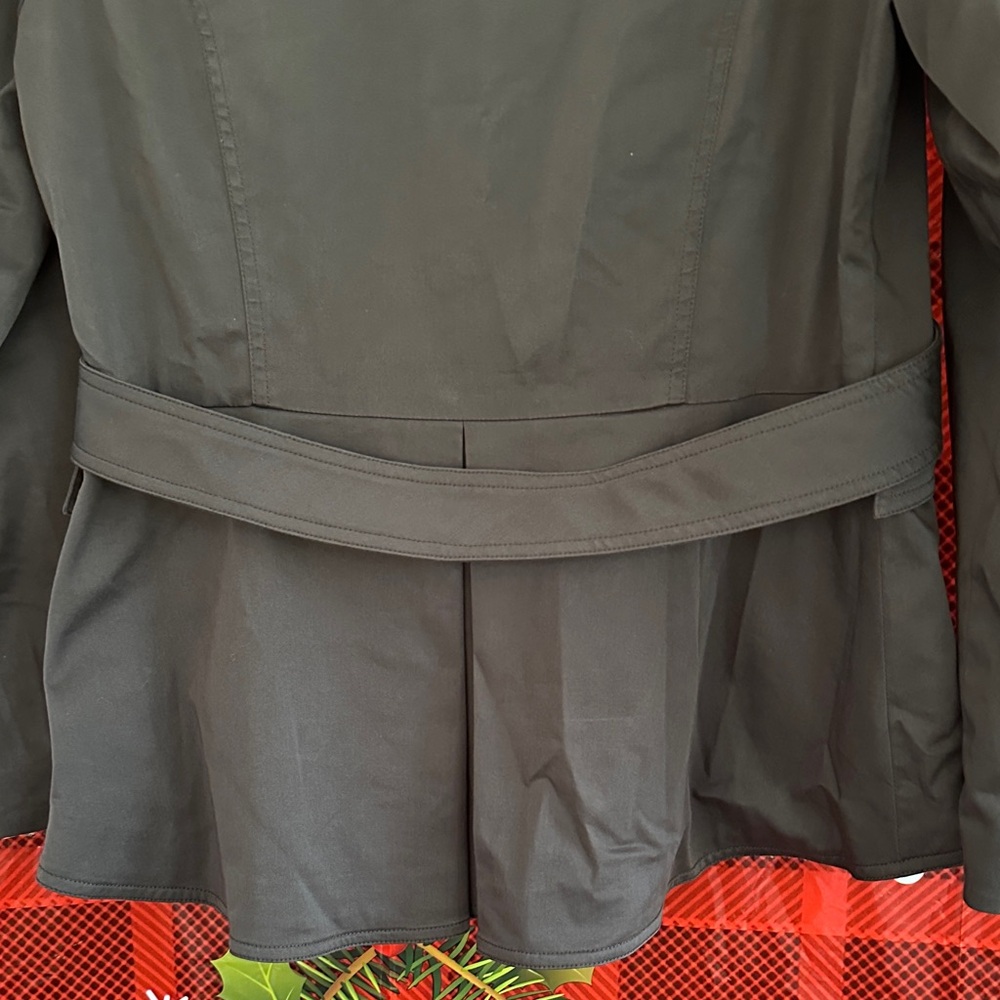 Cabi Women’s Hi-low Blazer with button accent - Picture 6 of 8
